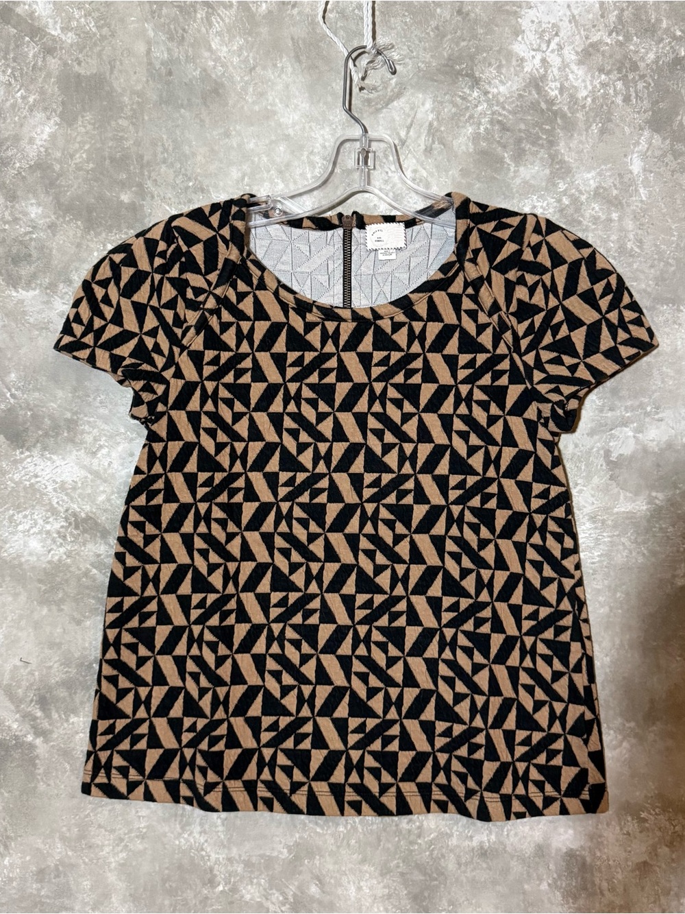 Women's Short Sleeve Geometric Tee - Black & Tan(love 23)